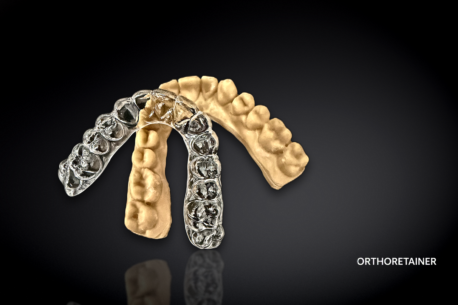 OrthoRetainer Retentionsschiene auf Modell